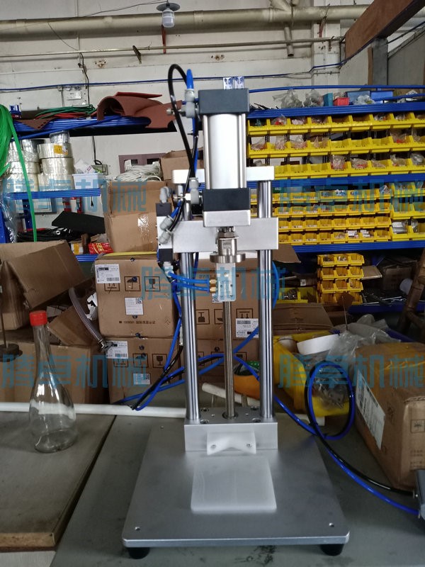 順應(yīng)市場(chǎng)需求， 騰卓灌裝機(jī)豐富可灌裝規(guī)格